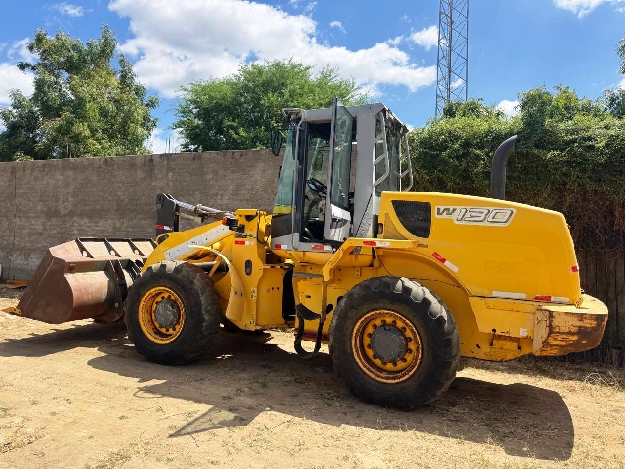 Carregadeira Pneu&nbsp;NEW HOLLAND&nbsp;W130 - 26H203