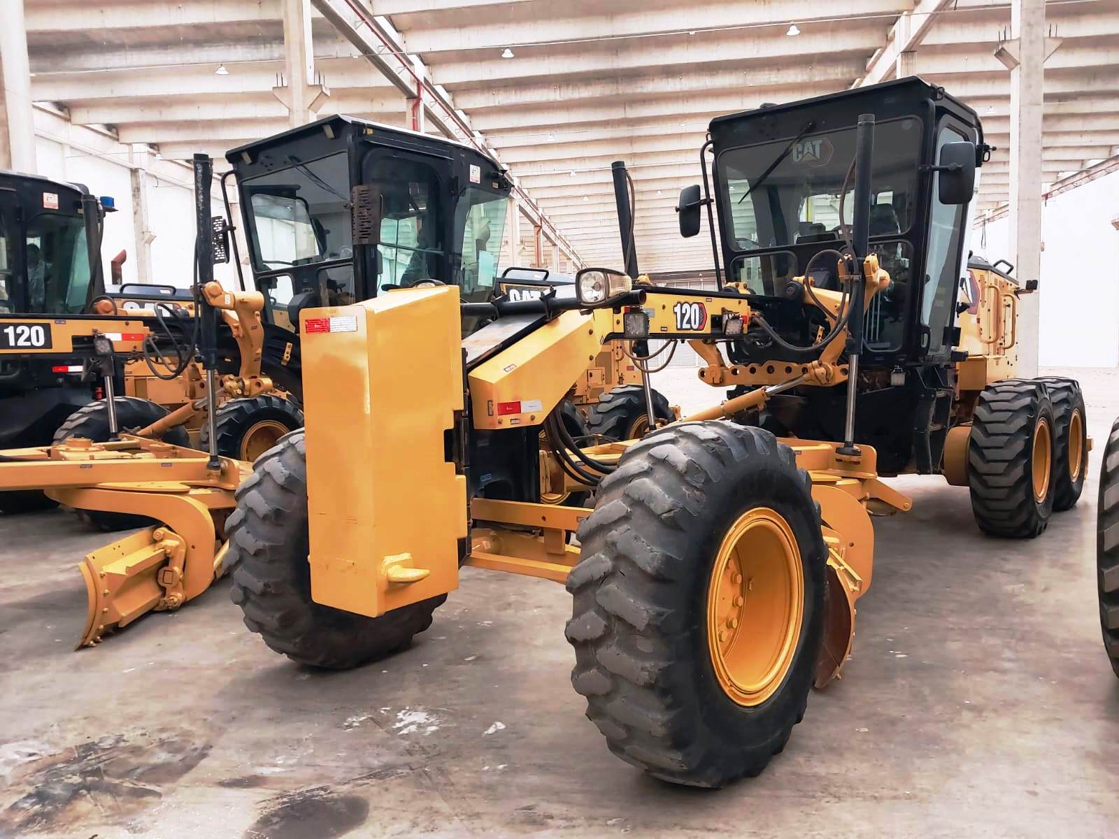Motoniveladora&nbsp;CATERPILLAR&nbsp;120 - 26H308