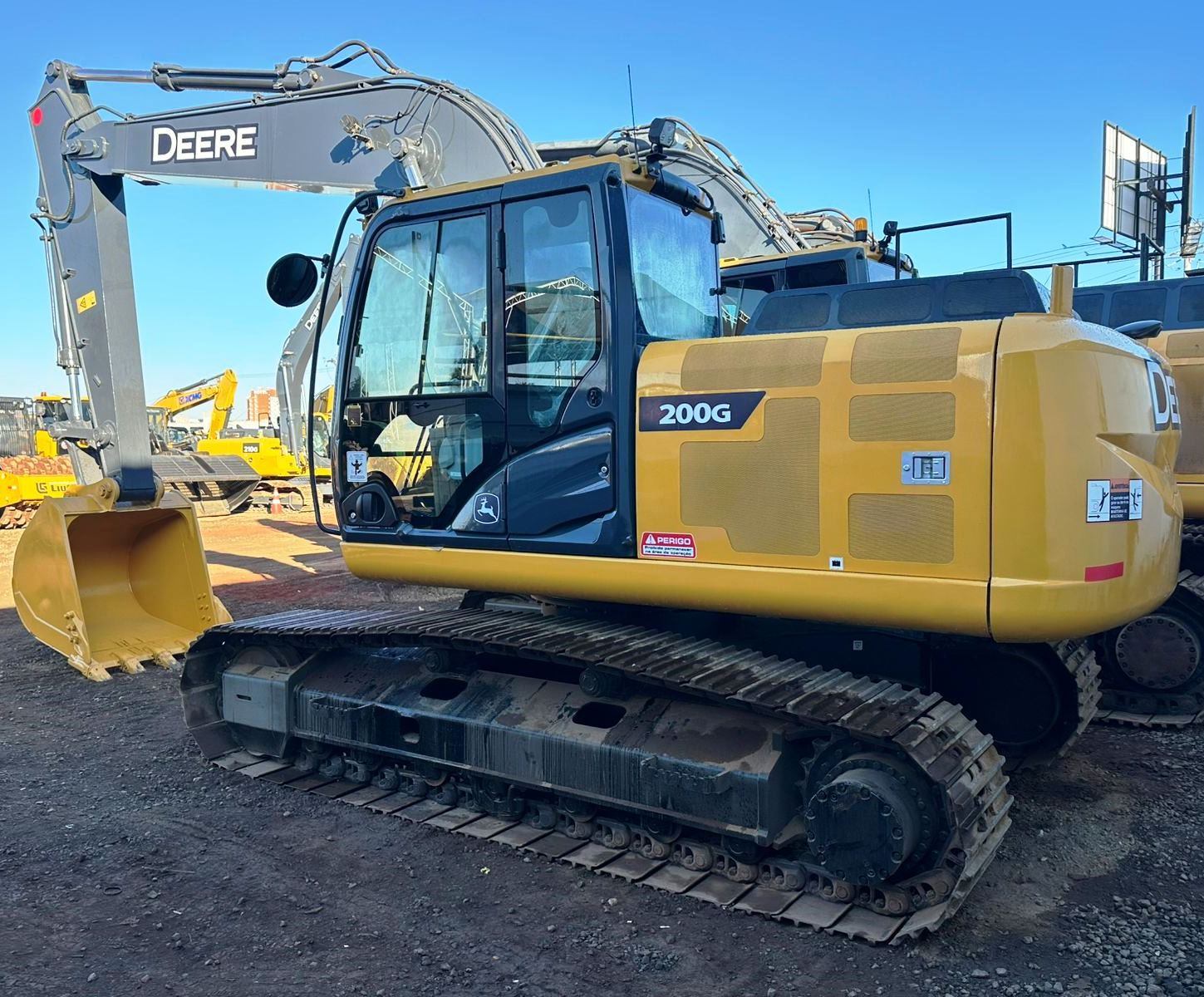 Escavadeira&nbsp;JOHN DEERE&nbsp;200G - 26J104