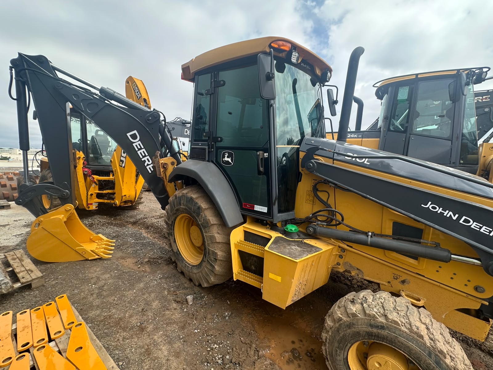 Retro Escavadeira&nbsp;JOHN DEERE&nbsp;310L - 26J202
