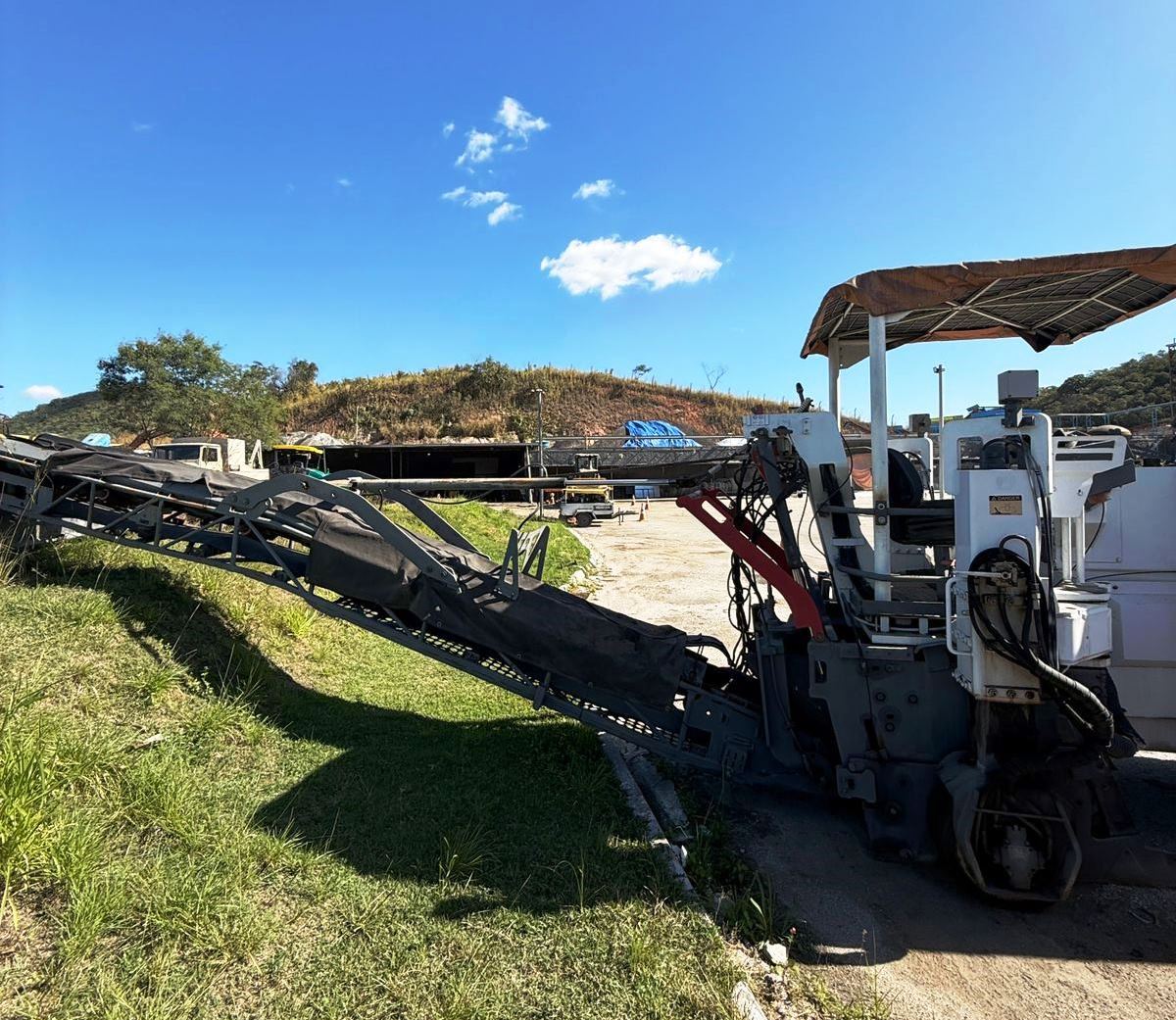 Fresadora&nbsp;WIRTGEN&nbsp;W1000L - 26K104