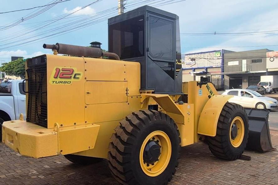 Carregadeira Pneu&nbsp;NEW HOLLAND&nbsp;12C - 26K109
